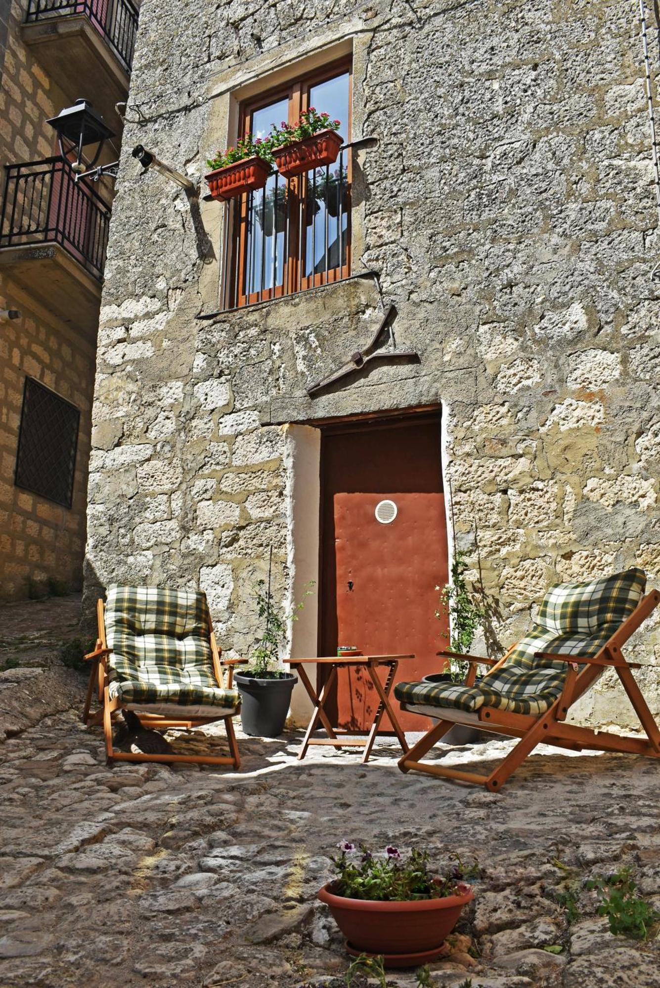 Casa Vacanze La Dimora Di Santa Barbara Petralia Soprana Exteriör bild